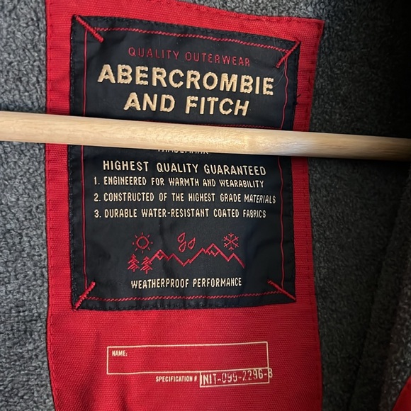 1 hour sale. Abercrombie & Fitch, mens ski jacket, large, red - Picture 6 of 9